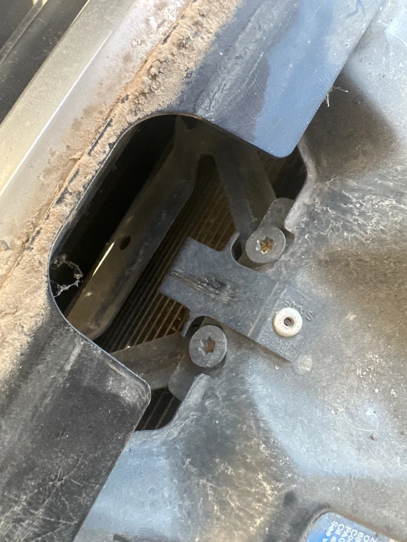 Foto de CERRADURA CAPO SAAB 9-3 BERLINA 1.9 TiD CAT (150 CV / 110 KW) referencia 12785020