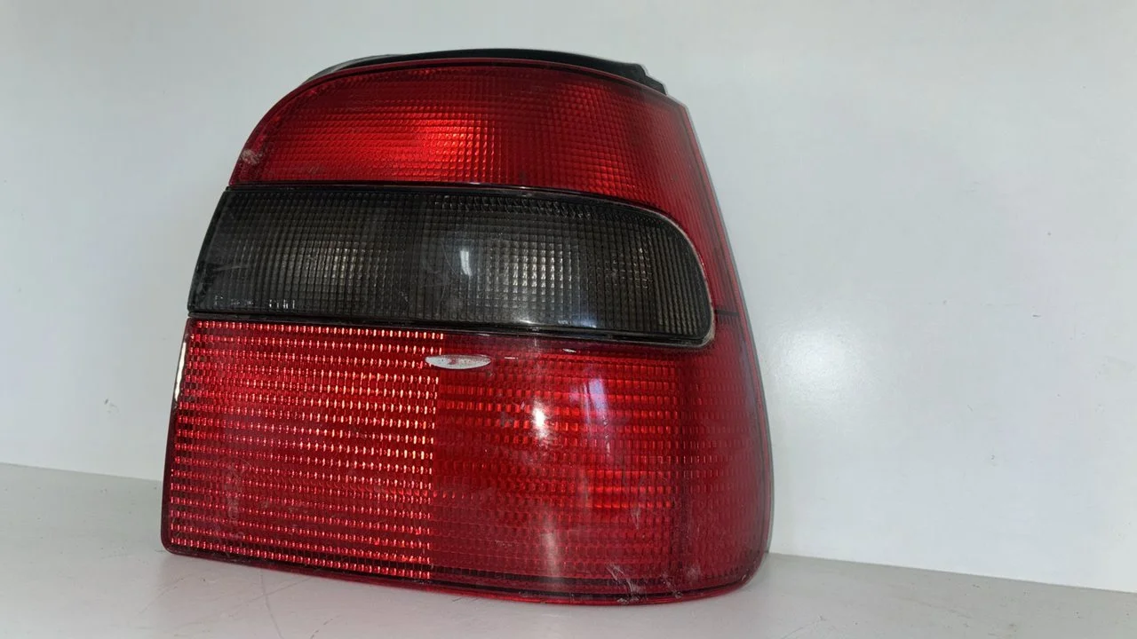 Foto de PILOTO TRASERO DERECHO SKODA FELICIA COMBI (795) referencia 24621701