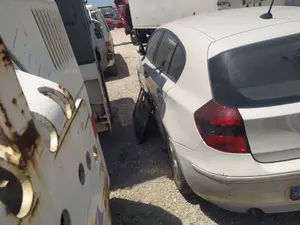 Foto de LUNA TRASERA IZQUIERDA BMW SERIE 1 BERLINA (E81/E87) 2.0 16V Diesel CAT (122 CV / 90 KW) referencia 51357067793