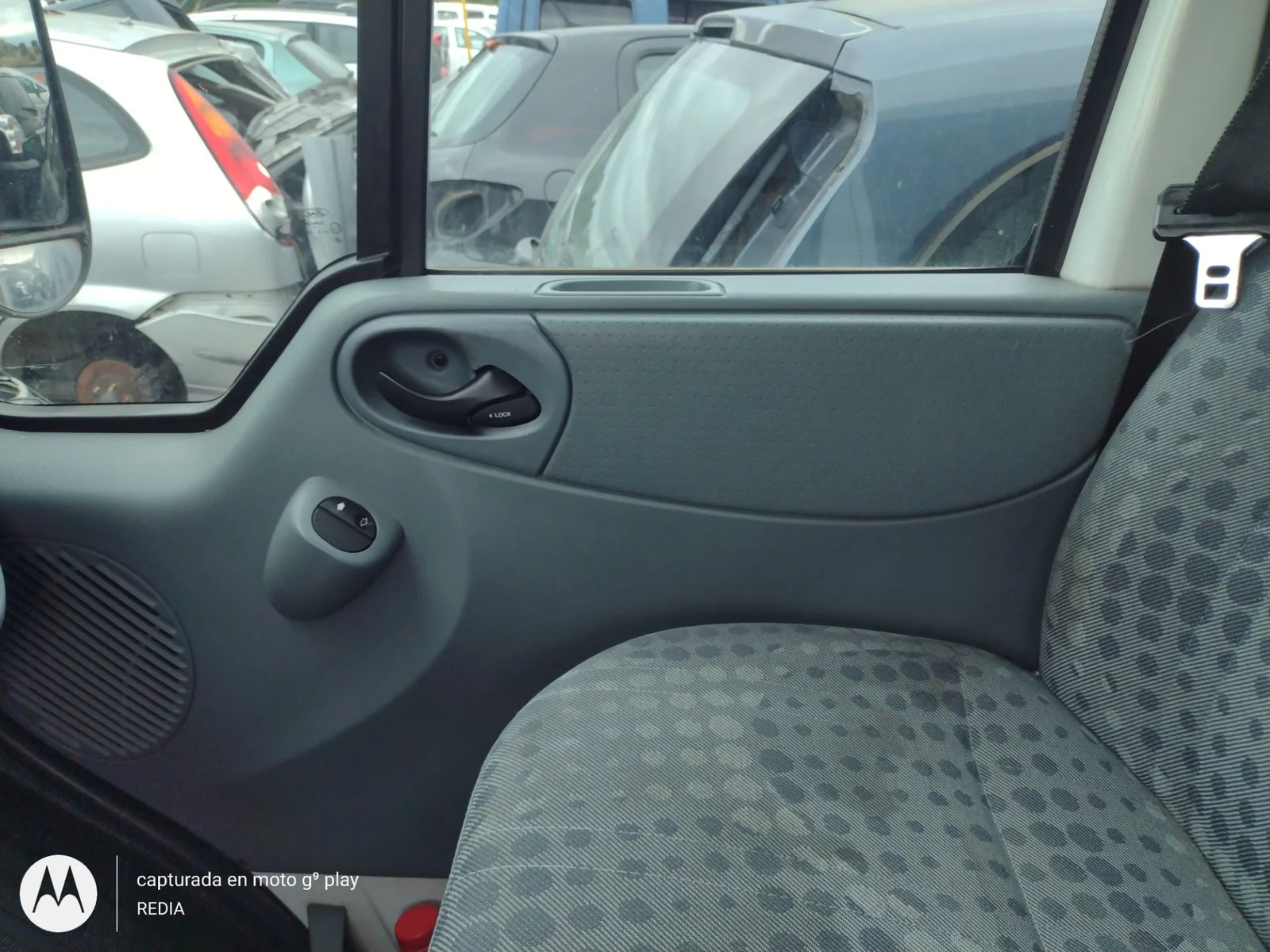 Foto de GUARNECIDO PUERTA DELANTERA DERECHA FORD TRANSIT COMBI (TT9) 2.4 TDCi CAT (116 CV / 85 KW) referencia 5161005
