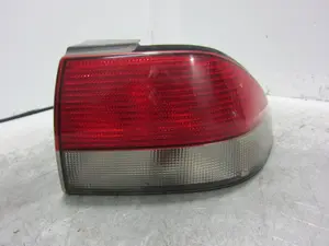 Foto de PILOTO TRASERO DERECHO SAAB 9-3 BERLINA 2.2 16V TiD CAT (125 CV / 92 KW) referencia 3896705