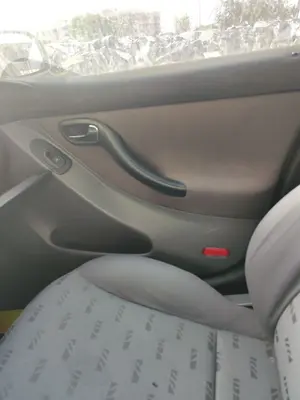 Foto de GUARNECIDO PUERTA DELANTERA DERECHA SEAT LEON (1M1) 1.6  (101 CV / 74 KW) referencia 1M0867012ARFKZ