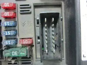 Foto de NO IDENTIFICADO PEUGEOT 307 (S1)(04.2001) 1.6 16V CAT (109 CV / 80 KW) referencia 9644038680 foto 7