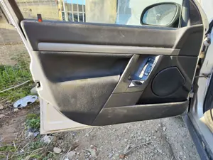 Foto de GUARNECIDO PUERTA DELANTERA IZQUIERDA OPEL VECTRA C BERLINA 1.9 CDTI (120 CV / 88 KW) referencia 13168859