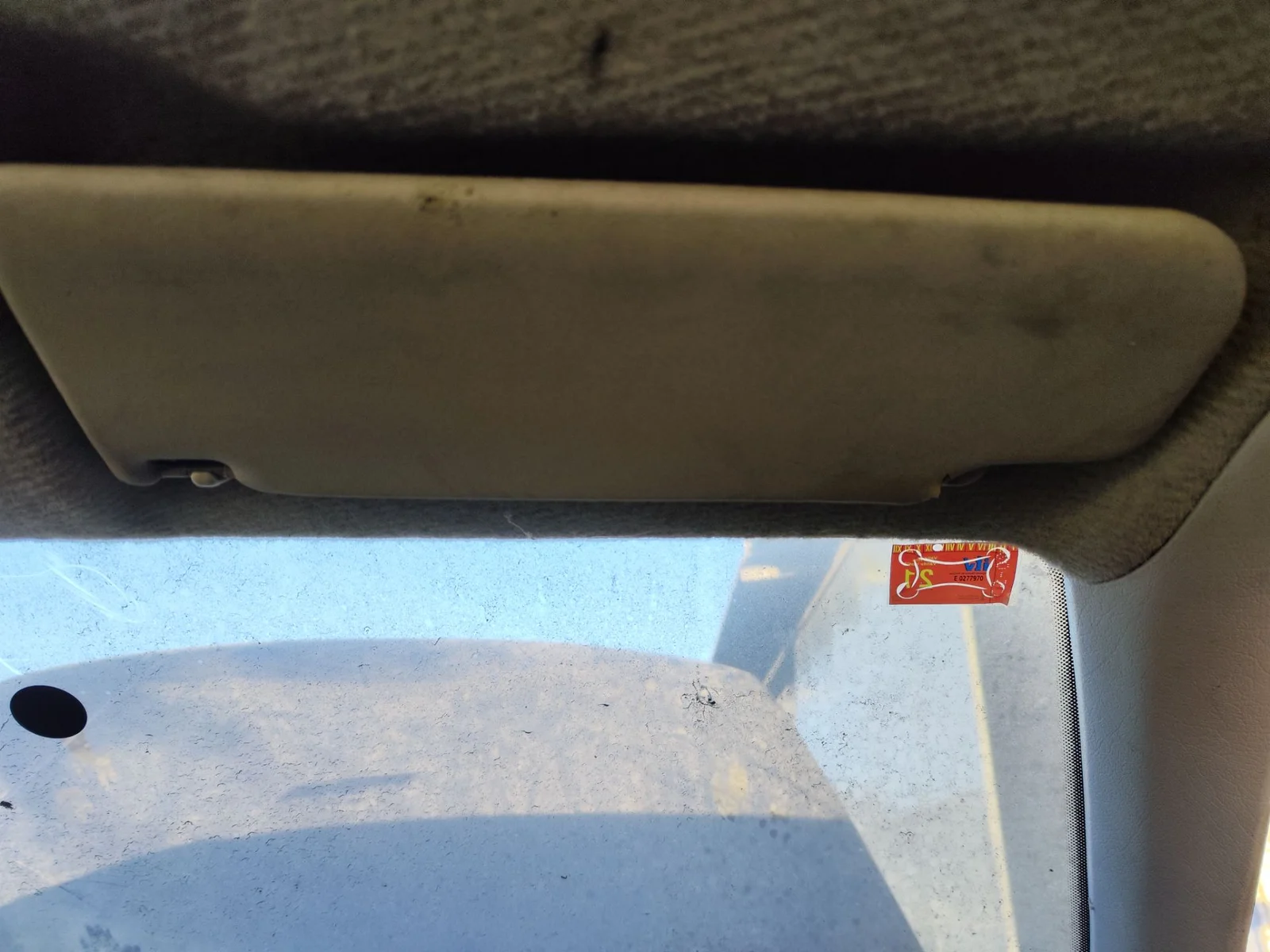 Foto de PARASOL DERECHO VOLKSWAGEN GOLF III (1H1)(11.1991) 1.9 TDI (110 CV / 81 KW) referencia 1H0857552H FKZ