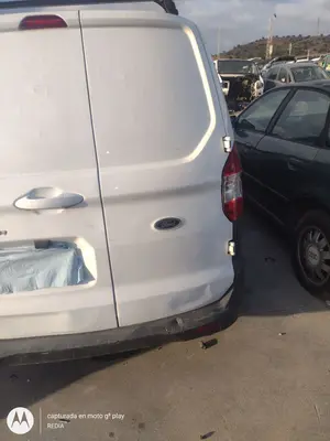 Foto de PORTON TRASERO DERECHO FORD TRANSIT COURIER (C4A) 1.5 TDCi CAT (95 CV / 70 KW)
