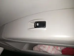 Foto de MANDO ELEVALUNAS DELANTERO DERECHO KIA PICANTO (SA) 1.1 CAT (65 CV / 48 KW) referencia 935782D000