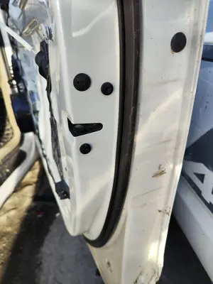 Foto de CERRADURA PUERTA DELANTERA DERECHA AUDI Q7 (4L) 3.0 V6 24V TDI (233 CV / 171 KW) referencia 8J1837016A