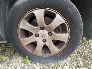 Foto de LLANTA PEUGEOT 307 (S1)(04.2001) 1.6 16V CAT (109 CV / 80 KW) referencia 5401J2