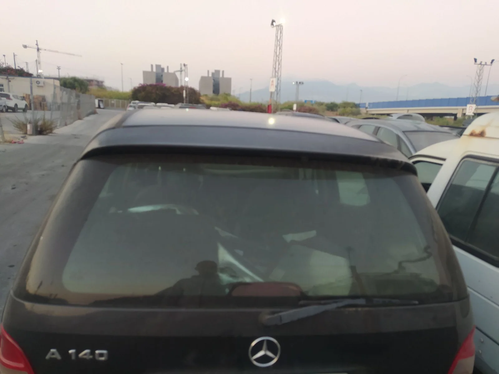 Foto de BRAZO LIMPIA TRASERO MERCEDES-BENZ CLASE A (BM 168) 1.4 CAT (82 CV / 60 KW) referencia A1688201044