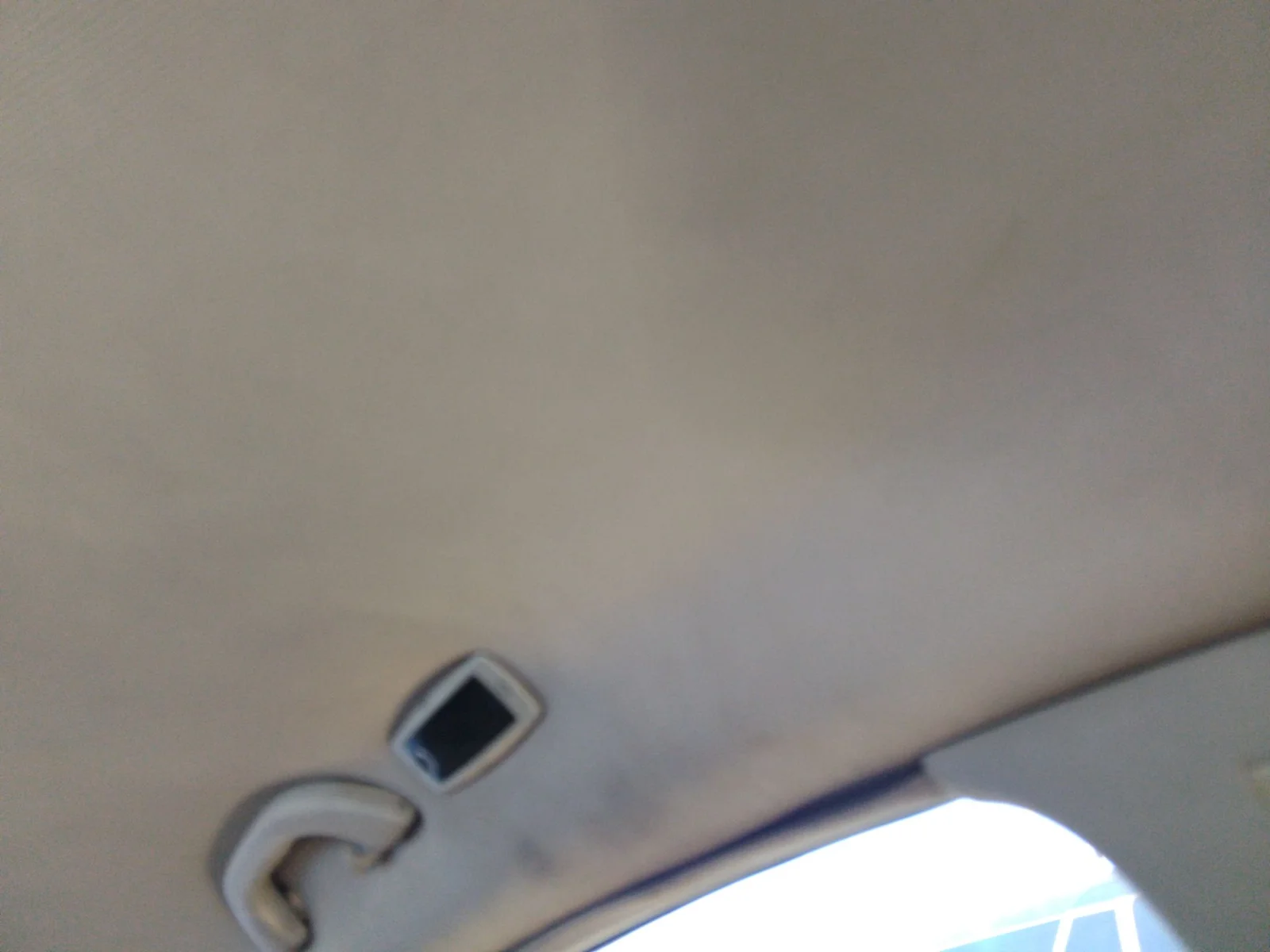 Foto de ASIDERO TECHO TRASERO IZQUIERDO VOLKSWAGEN PASSAT BERLINA (3B3) 1.9 TDI (131 CV / 96 KW) referencia 3B0857607C FKZ