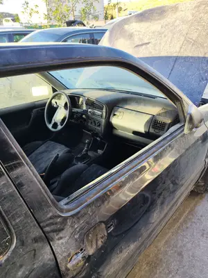 Foto de LUNA DELANTERA DERECHA VOLKSWAGEN GOLF III (1H1)(11.1991) 1.9 TDI (110 CV / 81 KW) referencia 1H3845202A