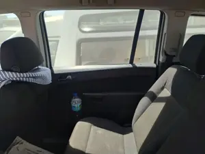Foto de MANETA INTERIOR TRASERA DERECHA OPEL ZAFIRA B 1.7 16V CDTI (110 CV / 81 KW)