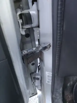 Foto de RETENEDOR PUERTA CITROEN C4 BERLINA 1.6 16V HDi FAP (109 CV / 80 KW)