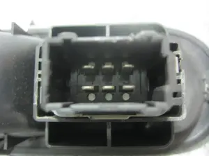 Foto de MANDO ELEVALUNAS DELANTERO DERECHO RENAULT CLIO III 1.2 (75 CV / 55 KW) referencia 8200356517B foto 4