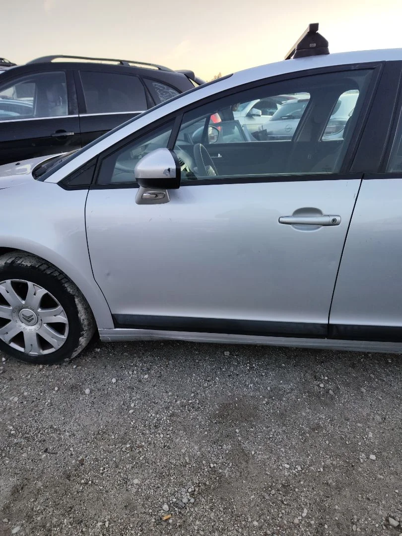 Foto de PUERTA DELANTERA IZQUIERDA CITROEN C4 BERLINA 1.6 16V HDi FAP (109 CV / 80 KW)