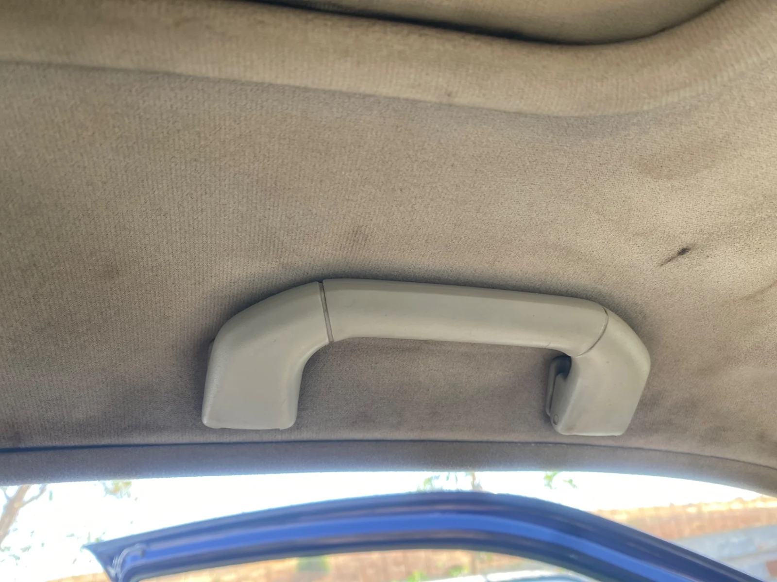 Foto de ASIDERO TECHO DELANTERO IZQUIERDO VOLKSWAGEN POLO III (6N1) 1.4 (60 CV / 44 KW) referencia 6N0857607ADFKZ