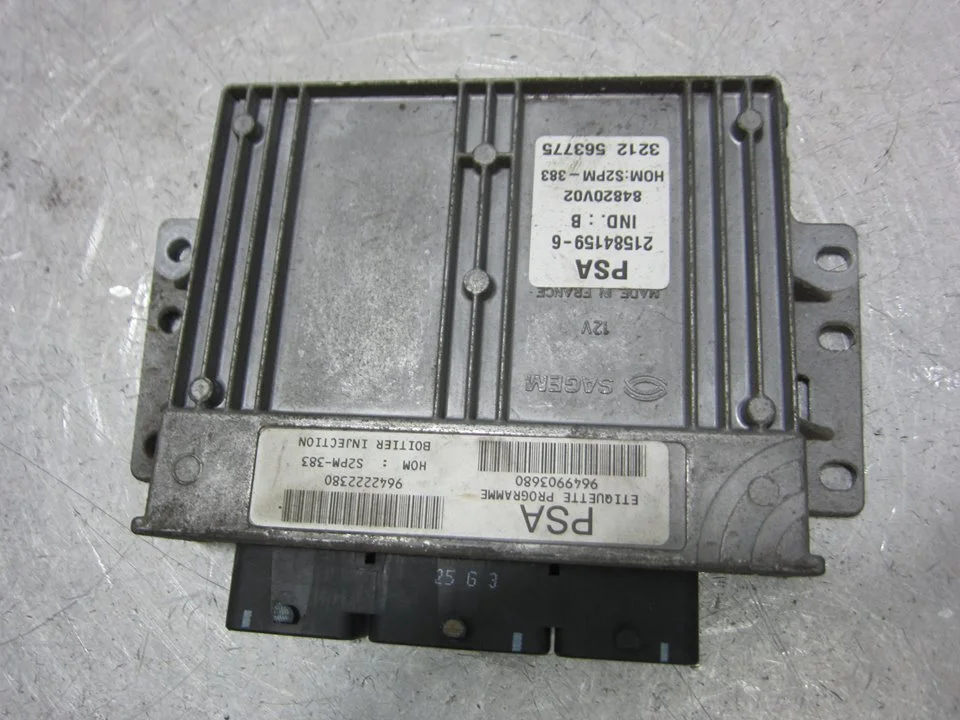 Foto de CENTRALITA MOTOR UCE CITROEN C3 PLURIEL referencia 9649903680
