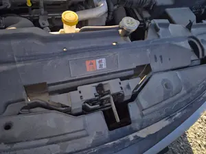 Foto de DEPOSITO EXPANSION MAZDA 6 BERLINA (GH) 2.2 Turbodiesel CAT (163 CV / 120 KW) referencia L327-15-351B