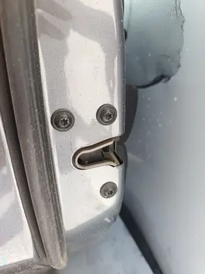 Foto de CERRADURA PUERTA DELANTERA IZQUIERDA OPEL ASTRA J BERLINA 5P 1.7 16V CDTI (110 CV / 81 KW)
