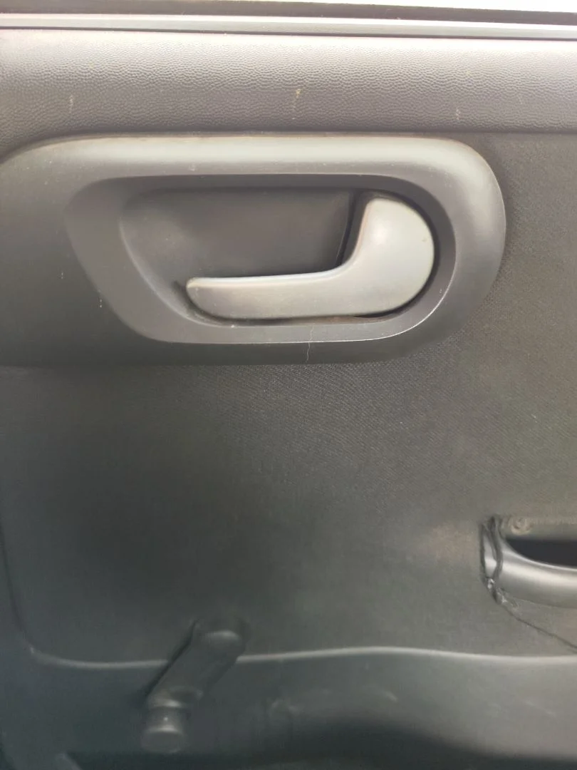 Foto de MANETA INTERIOR TRASERA DERECHA OPEL CORSA C 1.2 16V CAT (Z 12 XEP / LB4) (80 CV / 59 KW) referencia 13122299