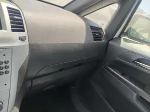 Foto de GUANTERA OPEL ZAFIRA B 1.7 16V CDTI (110 CV / 81 KW)