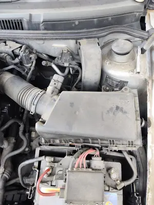 Foto de CAJA FILTRO AIRE VOLKSWAGEN GOLF IV BERLINA (1J1)(10.1997) 1.9 TDI (131 CV / 96 KW) referencia 1J0129607CH
