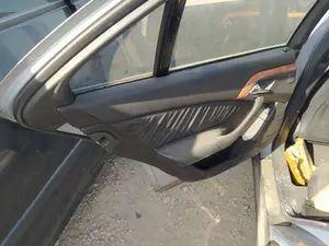 Foto de GUARNECIDO PUERTA TRASERA IZQUIERDA MERCEDES-BENZ CLASE S (BM 220) BERLINA 5.0 V8 24V CAT (306 CV / 225 KW) referencia A2207302170 FKZ