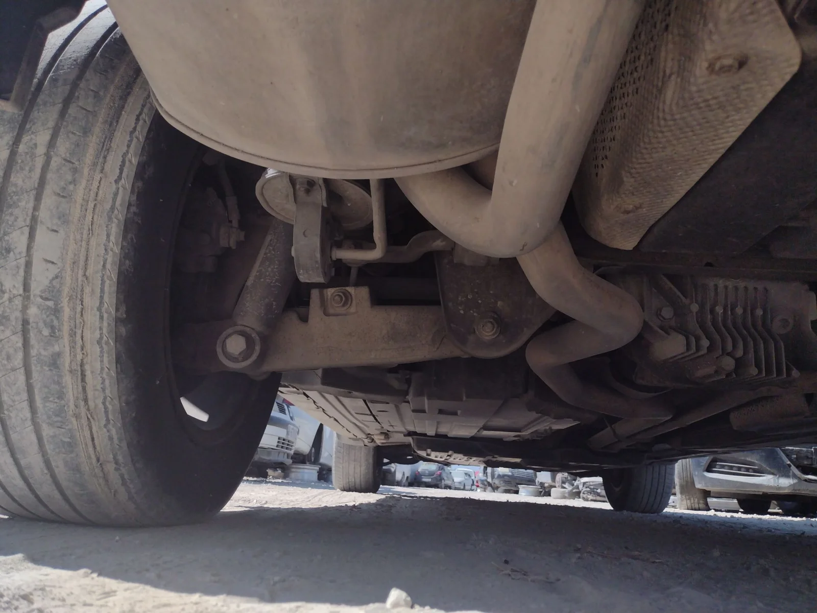 Foto de BRAZO SUSPENSION TRASERO IZQUIERDO BMW SERIE X5 (E53) 3.0 Turbodiesel CAT (218 CV / 160 KW) referencia 33326770743
