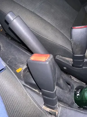 Foto de ENGANCHE CINTURON DELANTERO IZQUIERDO KIA PICANTO (SA) 1.1 CAT (65 CV / 48 KW)