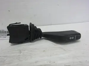 Foto de MANDO INTERMITENTES OPEL CORSA C 1.3 16V CDTI CAT (Z 13 DT / LN9) (69 CV / 51 KW) referencia 09185413