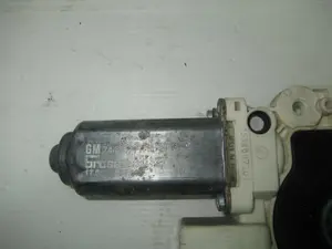 Foto de MOTOR ELEVALUNAS TRASERO DERECHO OPEL VECTRA C BERLINA 1.9 16V CDTI CAT (Z 19 DTH / LRD) (150 CV / 110 KW) referencia 0536007701 foto 8