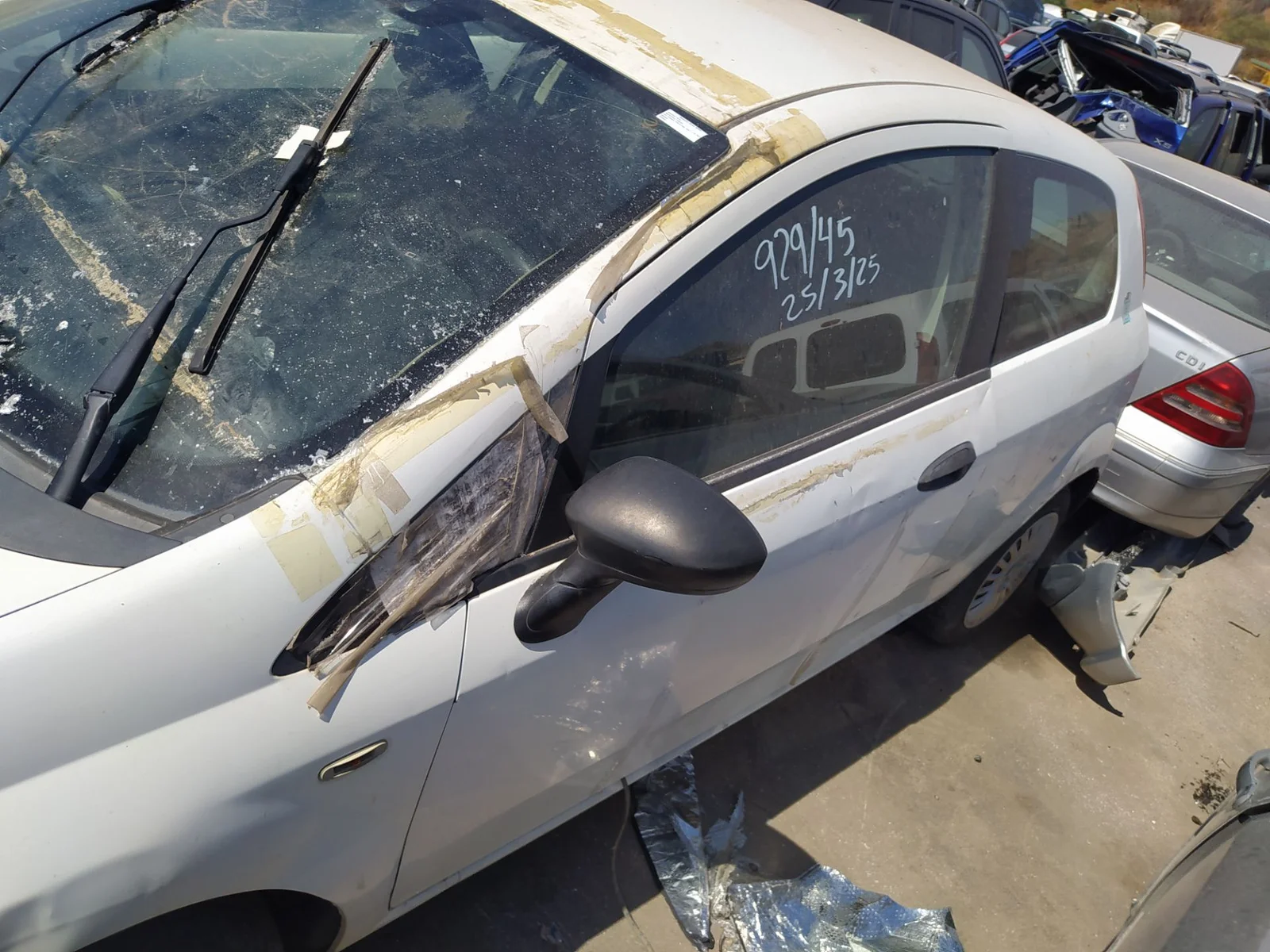 Foto de LUNA DELANTERA IZQUIERDA FIAT GRANDE PUNTO (199) 1.3 16V JTD CAT (75 CV / 55 KW) referencia 0051869141