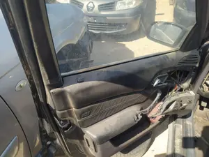 Foto de ELEVALUNAS DELANTERO IZQUIERDO MERCEDES-BENZ CLASE S (BM 220) BERLINA 5.0 V8 24V CAT (306 CV / 225 KW) referencia A2207200346