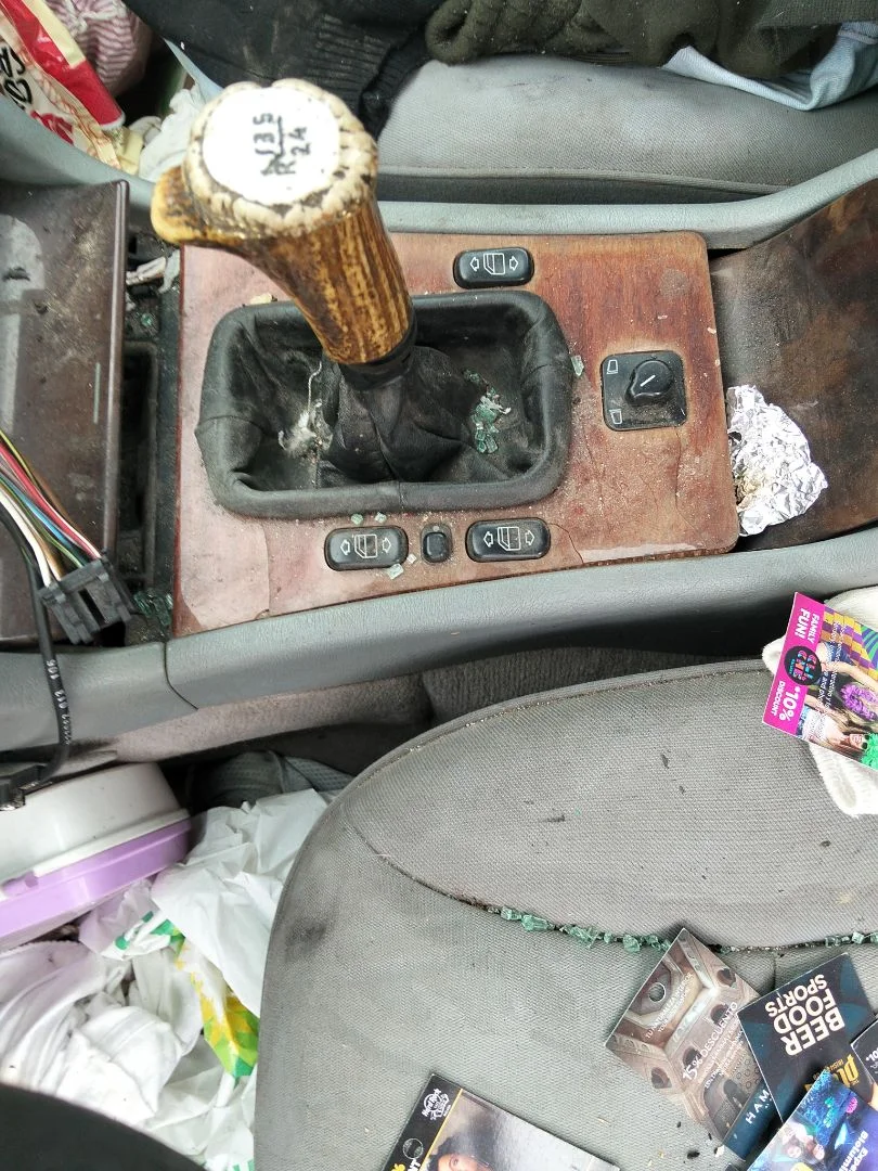 Foto de MANDO ELEVALUNAS DELANTERO IZQUIERDO MERCEDES-BENZ CLASE E (BM 210) BERLINA 2.9 Turbodiesel CAT (129 CV / 95 KW)