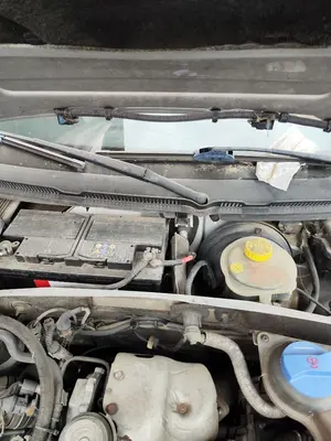 Foto de MOTOR LIMPIA DELANTERO AUDI A6 BERLINA (4B2) 2.5 V6 24V TDI (150 CV / 110 KW) referencia 4B1955113A