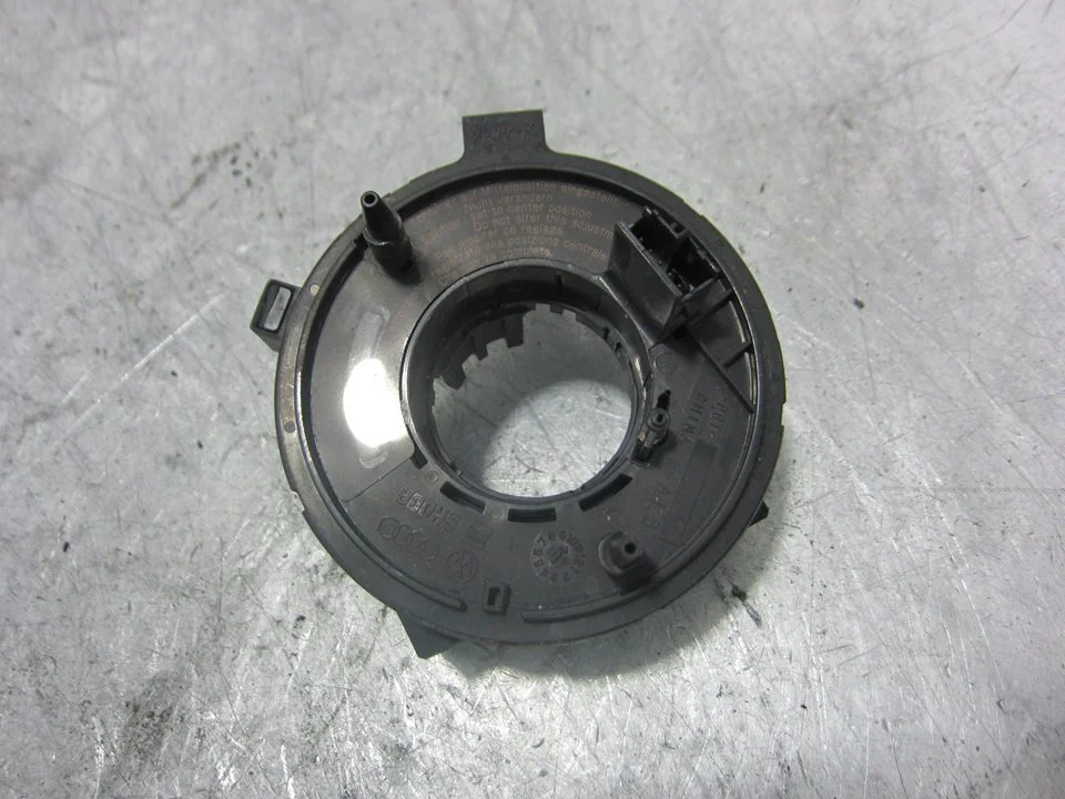 Foto de ANILLO AIRBAG VOLKSWAGEN GOLF IV BERLINA (1J1)(10.1997) 1.6 16V (105 CV / 77 KW) referencia 1J0959653E