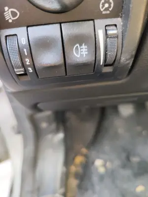 Foto de INTERRUPTOR OPEL ASTRA G BERLINA 1.7 16V DTI CAT (Y 17 DT / LR6) (75 CV / 55 KW)