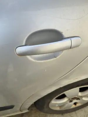 Foto de MANETA EXTERIOR TRASERA IZQUIERDA SEAT LEON (1M1) 1.6  (101 CV / 74 KW) referencia 3B0837207G FKZ