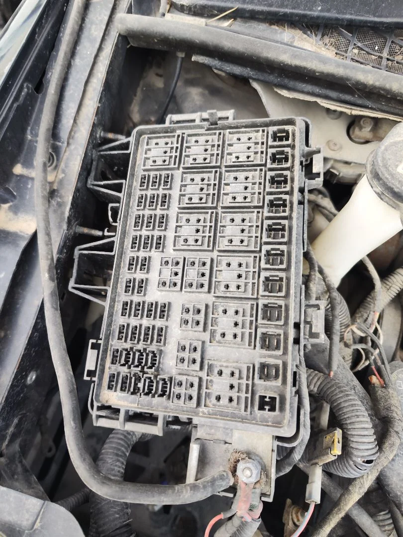 Foto de CAJA RELES / FUSIBLES CHEVROLET REZZO 2.0 CAT (122 CV / 90 KW)