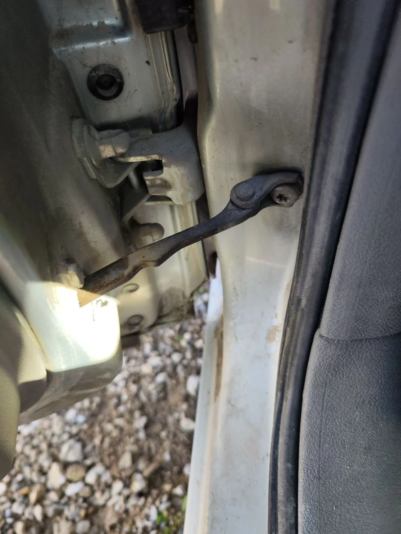 Foto de RETENEDOR PUERTA RENAULT LAGUNA II (BG0) 1.8 CAT (120 CV / 88 KW) referencia 8200385349