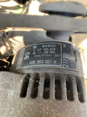 Foto de ALTERNADOR VOLKSWAGEN LT FURGÓN/COMBI 2.5 TDI (109 CV / 80 KW) referencia 028903027N foto 2