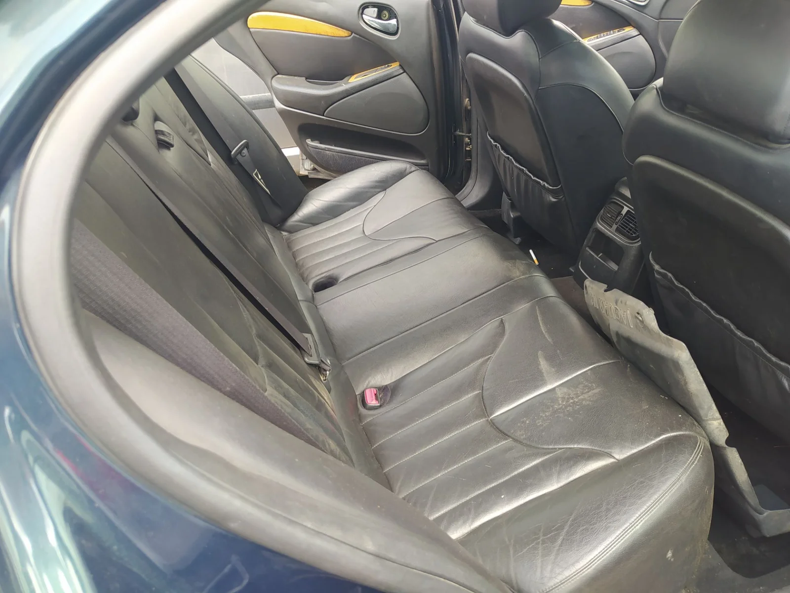 Foto de ASIENTOS TRASERO DERECHO JAGUAR S-TYPE (03.1999) 4.0 V8 32V CAT (276 CV / 203 KW)