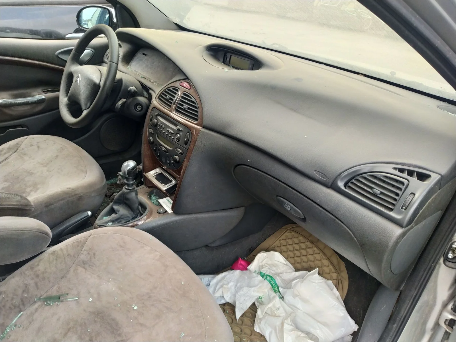 Foto de AIRBAG DELANTERO DERECHO CITROEN C5 BERLINA 2.0 HDi (109 CV / 80 KW) referencia 8216G4