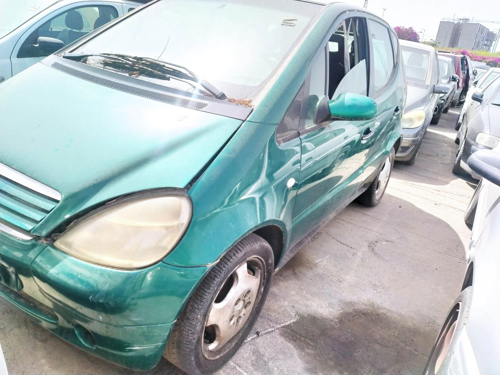 Foto de FARO IZQUIERDO MERCEDES-BENZ CLASE A (BM 168) 1.9 CAT (125 CV / 92 KW) referencia A1688200961