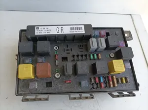 Foto de CAJA RELES / FUSIBLES OPEL ASTRA H CARAVAN referencia 5DK00866832
