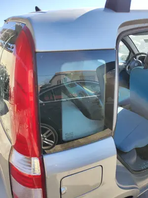 Foto de LUNA CUSTODIA TRASERA DERECHA FIAT II PANDA (169) 1.2 CAT (60 CV / 44 KW)
