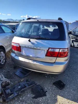 Foto de PORTON TRASERO KIA CARENS (RS) 1.8 16V CAT (126 CV / 93 KW) referencia 0K2JA62020