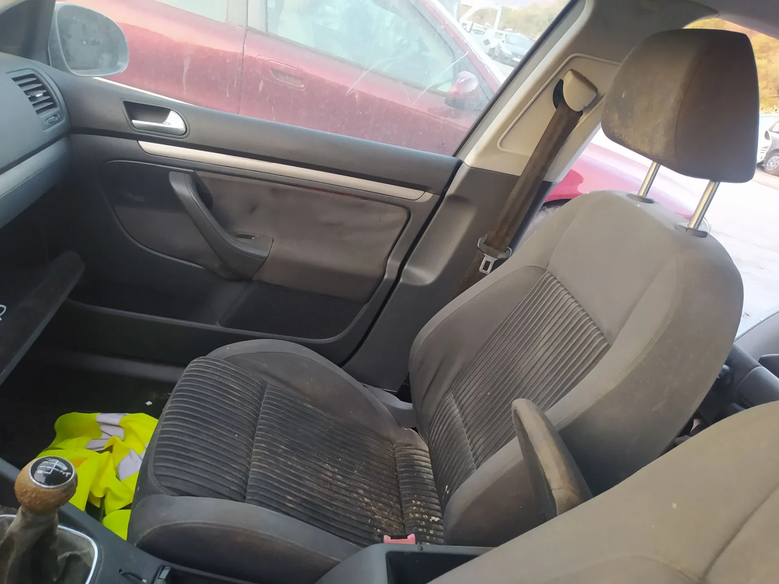 Foto de MANETA INTERIOR DELANTERA DERECHA VOLKSWAGEN GOLF V (1K1)(10.2003) 1.9 TDI (105 CV / 77 KW) referencia 1K0868040B FKZ