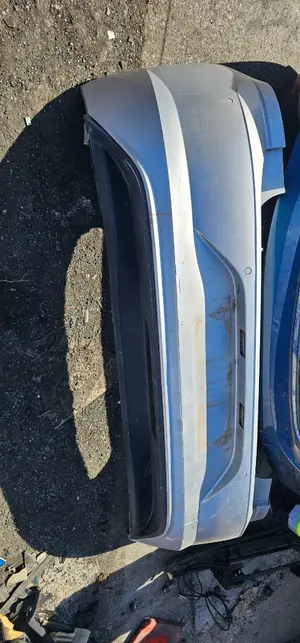 Foto de PARAGOLPES TRASERO VOLKSWAGEN POLO VI (AW1)(08.2017) 1.0  (65 CV / 48 KW)